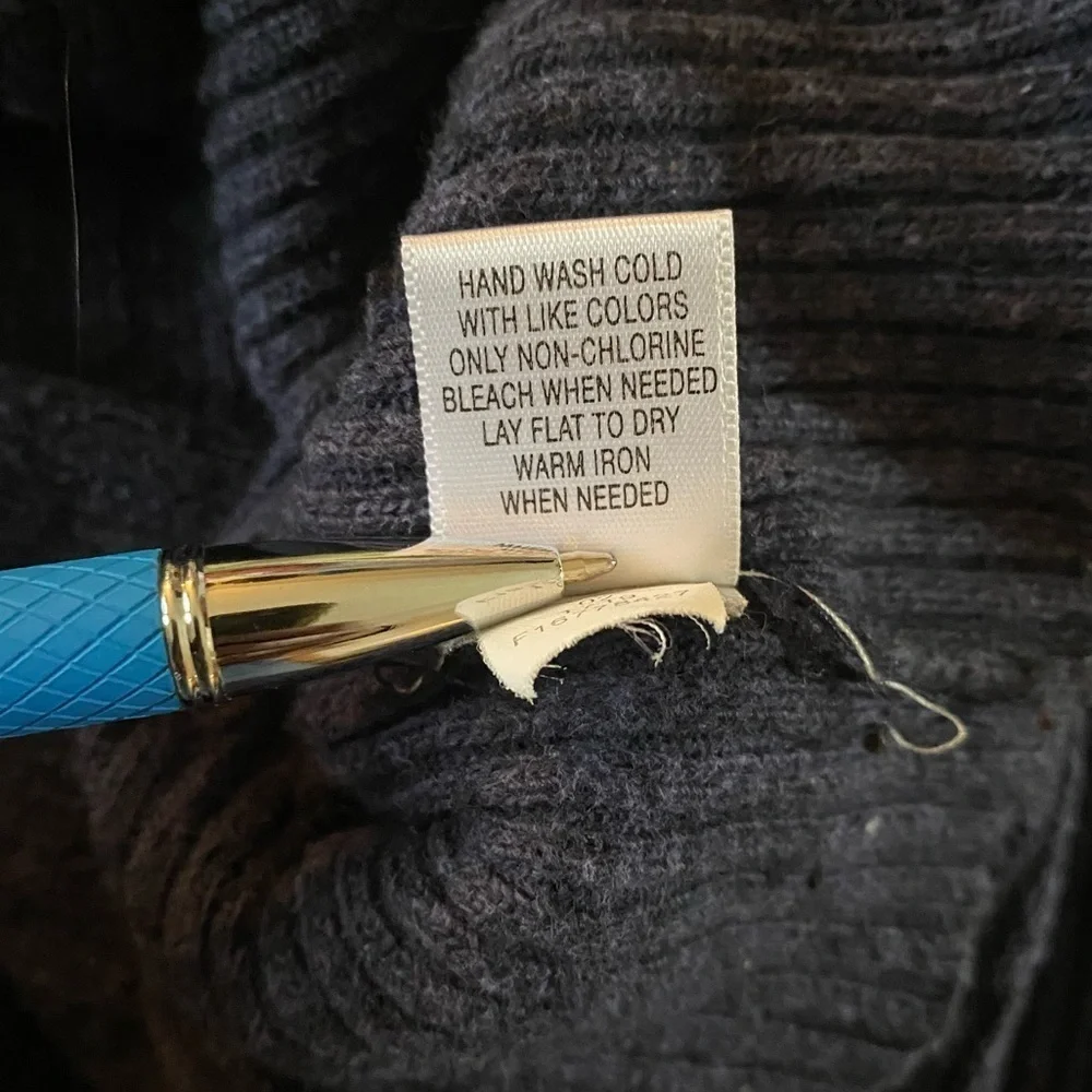 Navy Blue Long Sleeve Scoop Neck Sweater Large